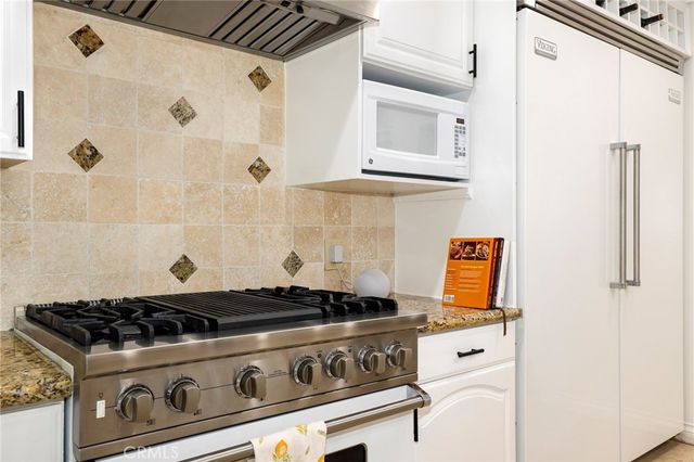 4428 Saugus Avenue, Sherman Oaks, CA 91403