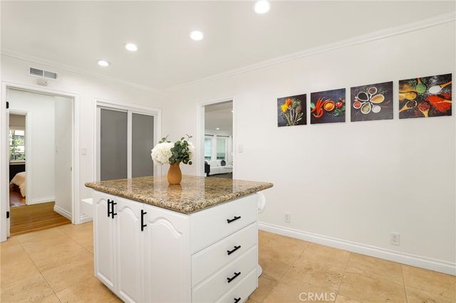 4428 Saugus Avenue, Sherman Oaks, CA 91403