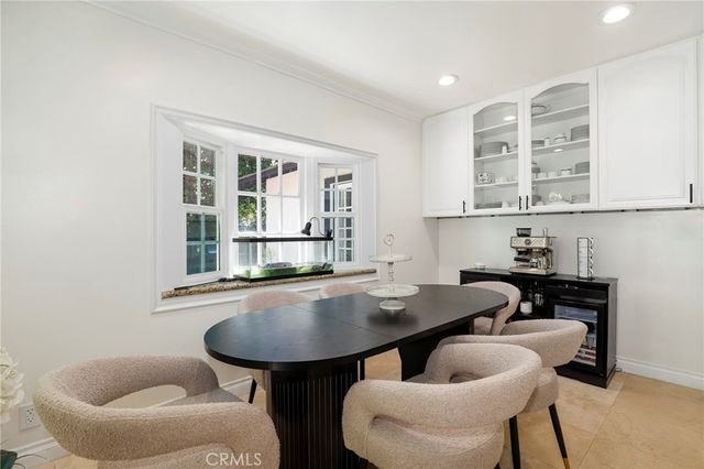 4428 Saugus Avenue, Sherman Oaks, CA 91403