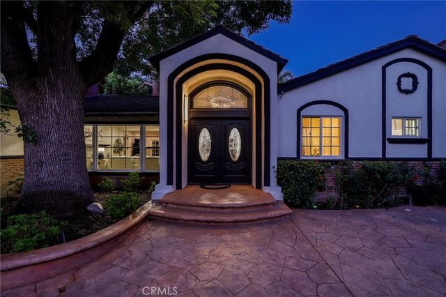 4428 Saugus Avenue, Sherman Oaks, CA 91403