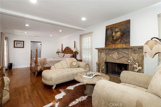 4428 Saugus Avenue, Sherman Oaks, CA 91403