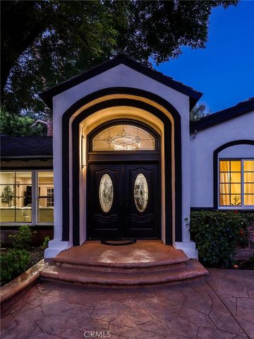 4428 Saugus Avenue, Sherman Oaks, CA 91403