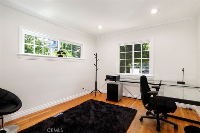 4428 Saugus Avenue, Sherman Oaks, CA 91403