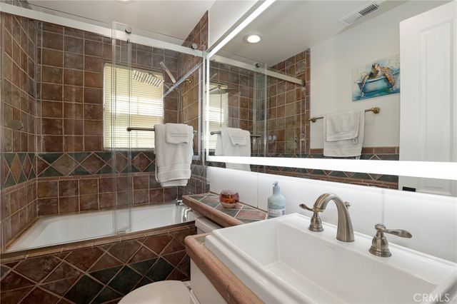 4428 Saugus Avenue, Sherman Oaks, CA 91403