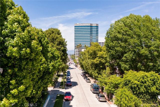 4428 Saugus Avenue, Sherman Oaks, CA 91403