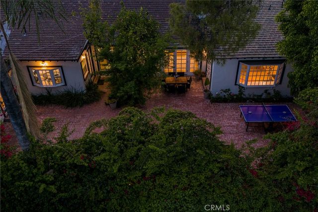 4428 Saugus Avenue, Sherman Oaks, CA 91403