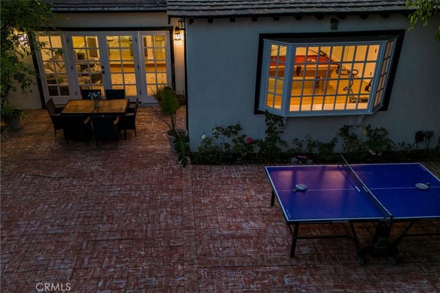 4428 Saugus Avenue, Sherman Oaks, CA 91403