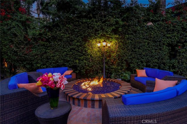 4428 Saugus Avenue, Sherman Oaks, CA 91403