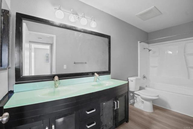 8000 University Avenue 202, La Mesa, CA 91942