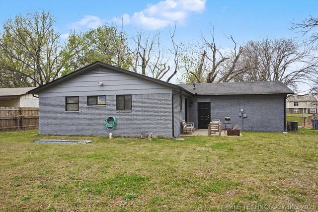 2141 S 120th East Avenue, Tulsa, OK 74129