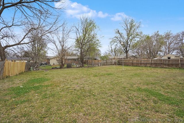 2141 S 120th East Avenue, Tulsa, OK 74129