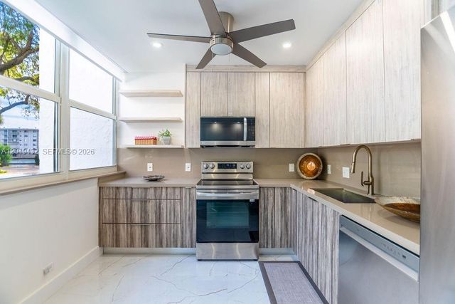 301 174th Street L05, Sunny Isles Beach, FL 33160