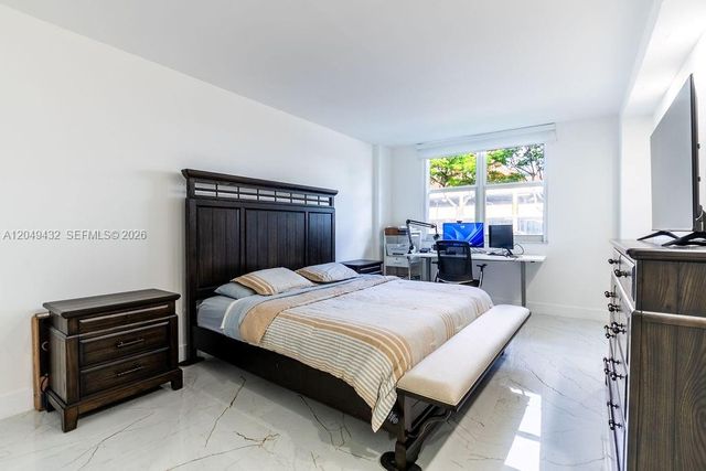 301 174th Street L05, Sunny Isles Beach, FL 33160