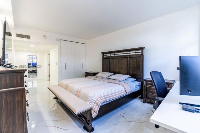 301 174th Street L05, Sunny Isles Beach, FL 33160