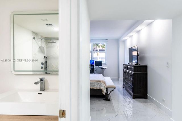 301 174th Street L05, Sunny Isles Beach, FL 33160