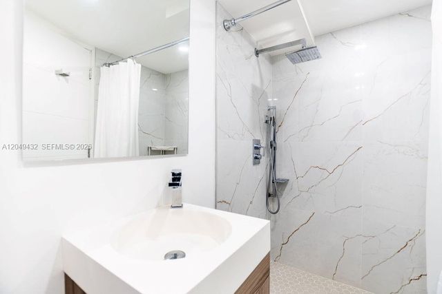 301 174th Street L05, Sunny Isles Beach, FL 33160