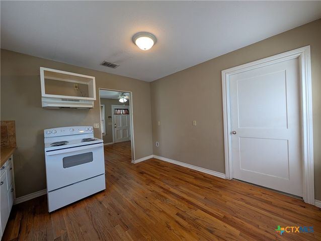 1185 W Mill Street, New Braunfels, TX 78130