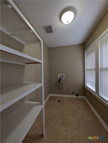 1185 W Mill Street, New Braunfels, TX 78130