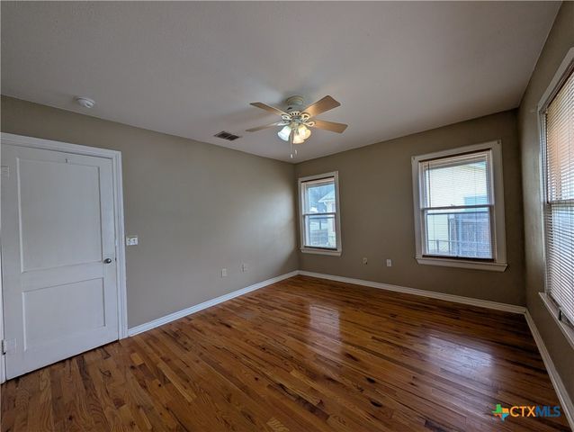 1185 W Mill Street, New Braunfels, TX 78130