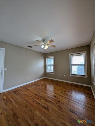 1185 W Mill Street, New Braunfels, TX 78130