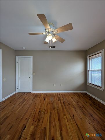 1185 W Mill Street, New Braunfels, TX 78130