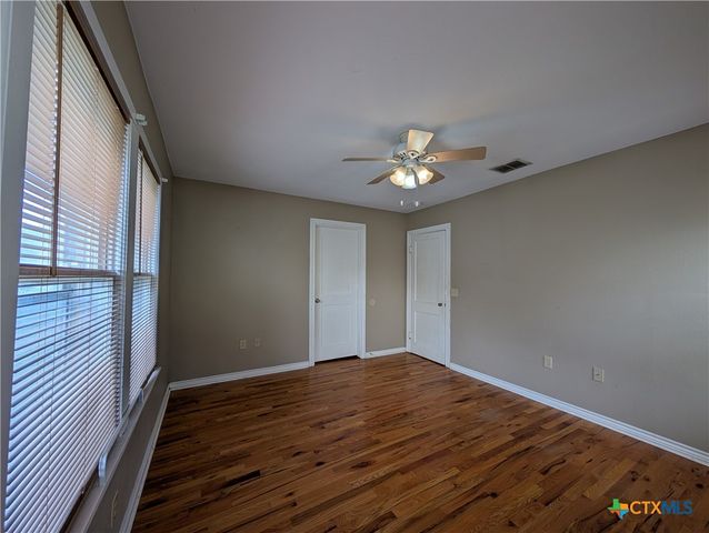 1185 W Mill Street, New Braunfels, TX 78130