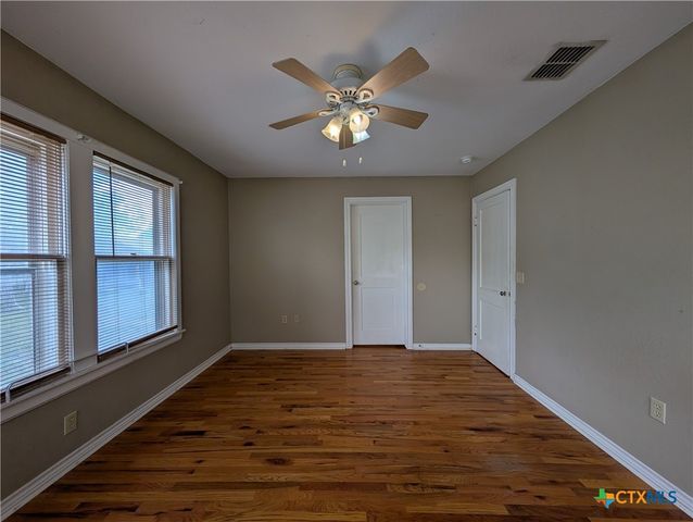 1185 W Mill Street, New Braunfels, TX 78130