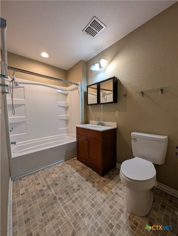 1185 W Mill Street, New Braunfels, TX 78130