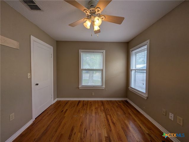 1185 W Mill Street, New Braunfels, TX 78130