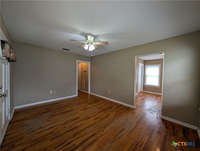 1185 W Mill Street, New Braunfels, TX 78130