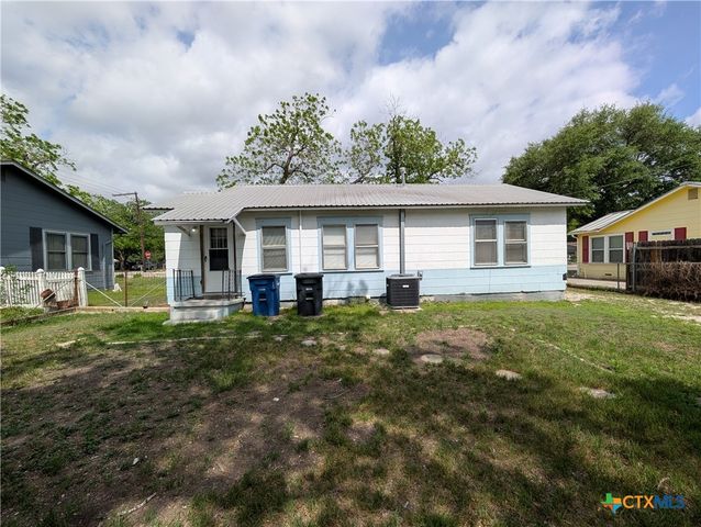 1185 W Mill Street, New Braunfels, TX 78130