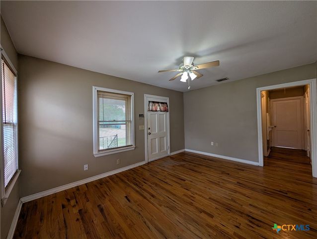 1185 W Mill Street, New Braunfels, TX 78130