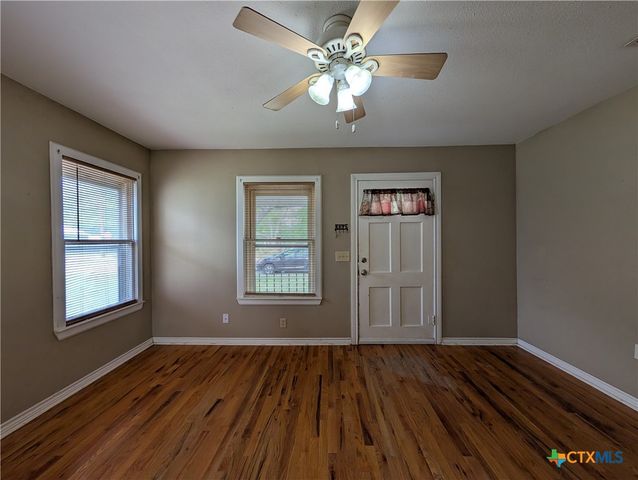1185 W Mill Street, New Braunfels, TX 78130