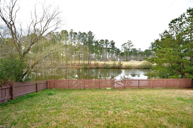 517 Whisper WALK, Chesapeake, VA 23322