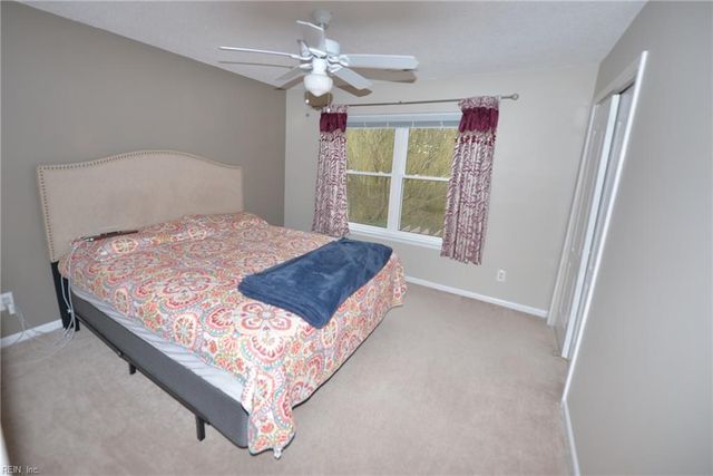 517 Whisper WALK, Chesapeake, VA 23322