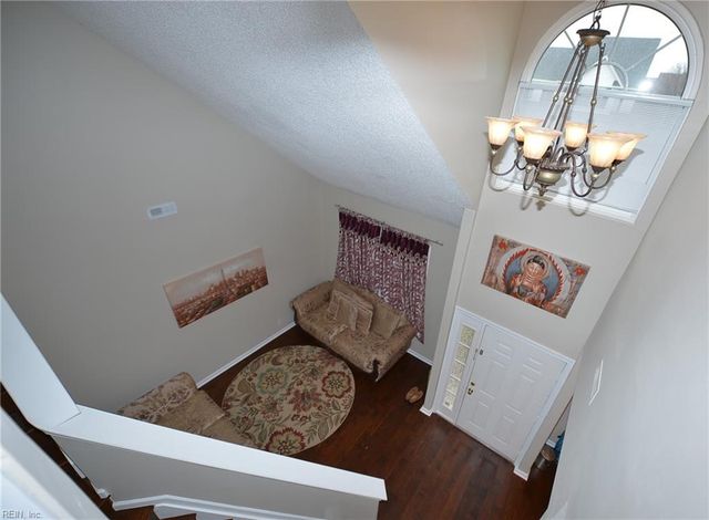 517 Whisper WALK, Chesapeake, VA 23322