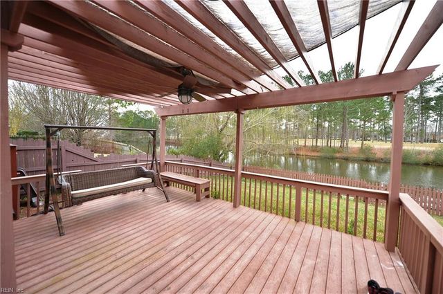 517 Whisper WALK, Chesapeake, VA 23322