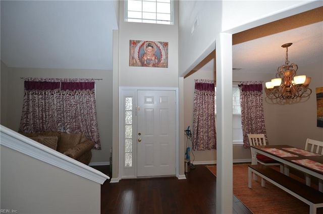 517 Whisper WALK, Chesapeake, VA 23322