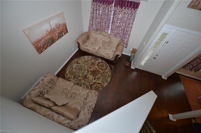 517 Whisper WALK, Chesapeake, VA 23322