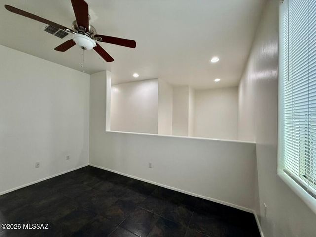 5525 N Quiet Dream Avenue, Tucson, AZ 85741