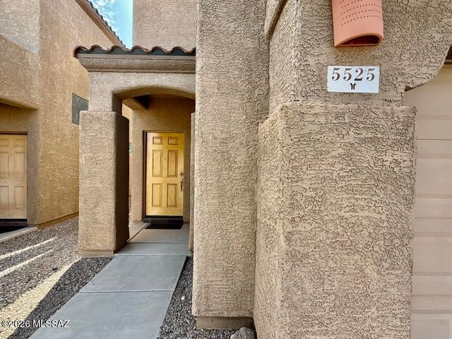 5525 N Quiet Dream Avenue, Tucson, AZ 85741