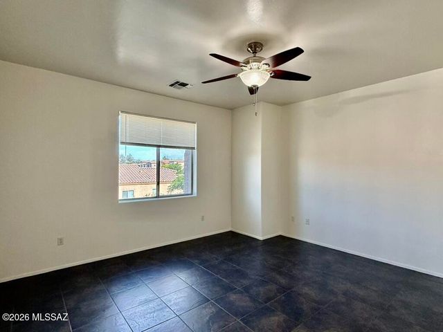 5525 N Quiet Dream Avenue, Tucson, AZ 85741