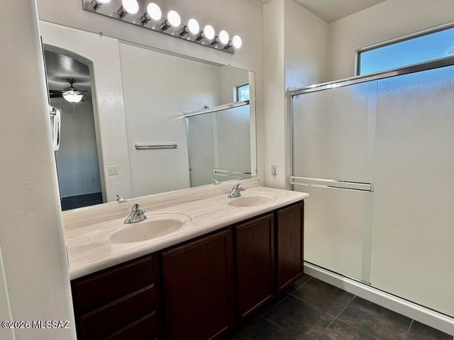 5525 N Quiet Dream Avenue, Tucson, AZ 85741