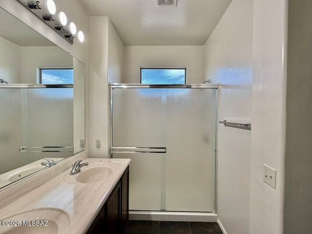 5525 N Quiet Dream Avenue, Tucson, AZ 85741