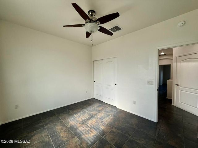 5525 N Quiet Dream Avenue, Tucson, AZ 85741