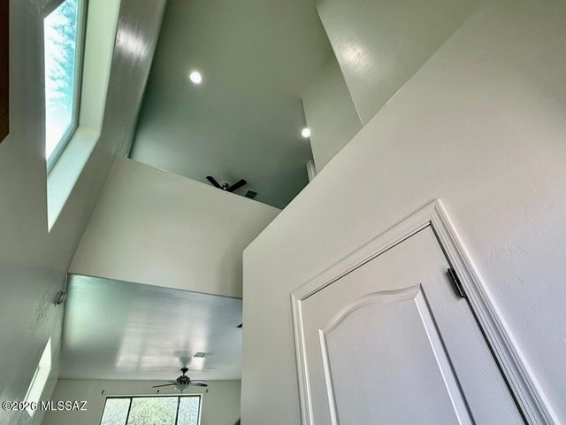 5525 N Quiet Dream Avenue, Tucson, AZ 85741