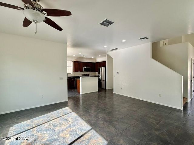 5525 N Quiet Dream Avenue, Tucson, AZ 85741
