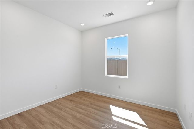 5549 W Avenue K-15, Lancaster, CA 93536