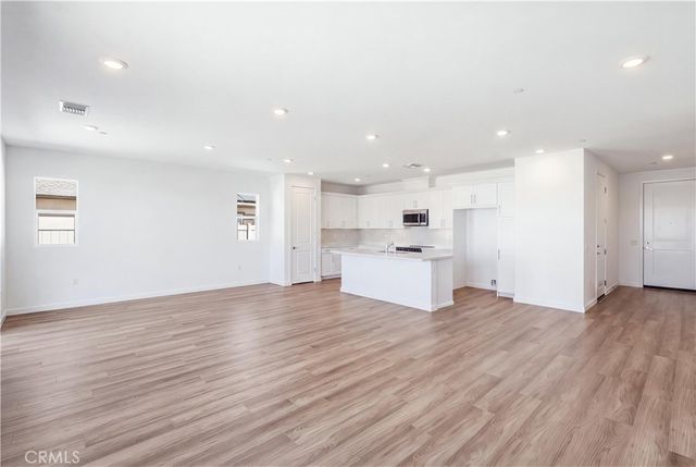 5549 W Avenue K-15, Lancaster, CA 93536