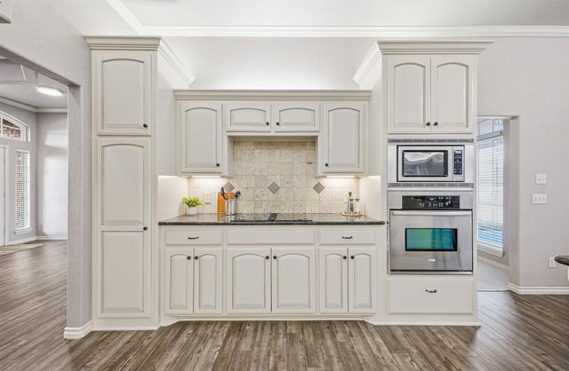 4816 Kelly Lakes Drive, Edmond, OK 73025